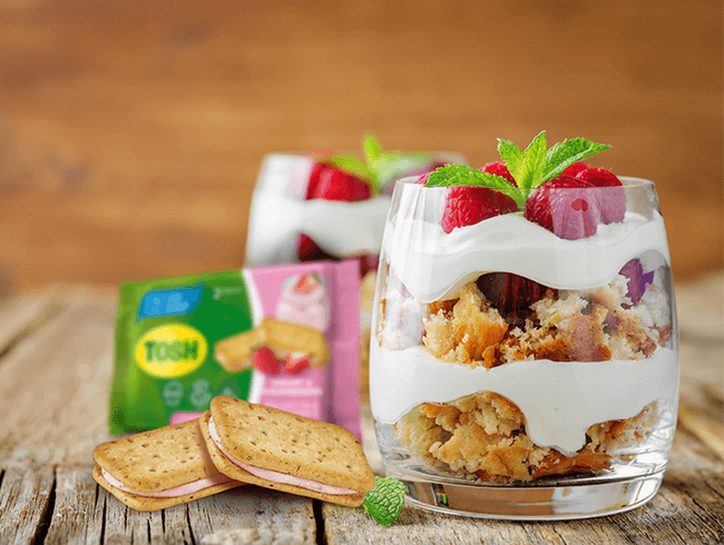 Tosh yogurt and strawberry sandwich cookies parfait
